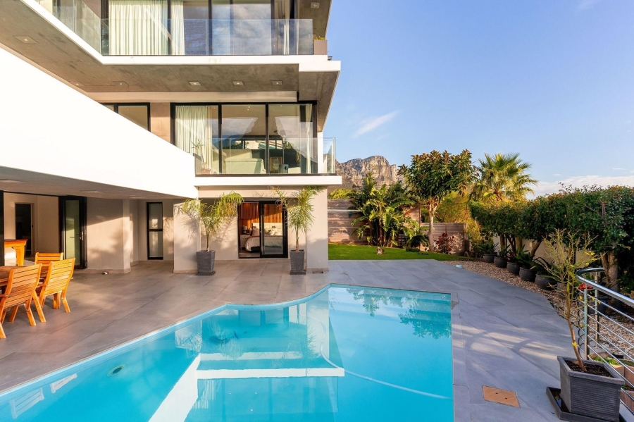 6 Bedroom Property for Sale in Camps Bay Western Cape